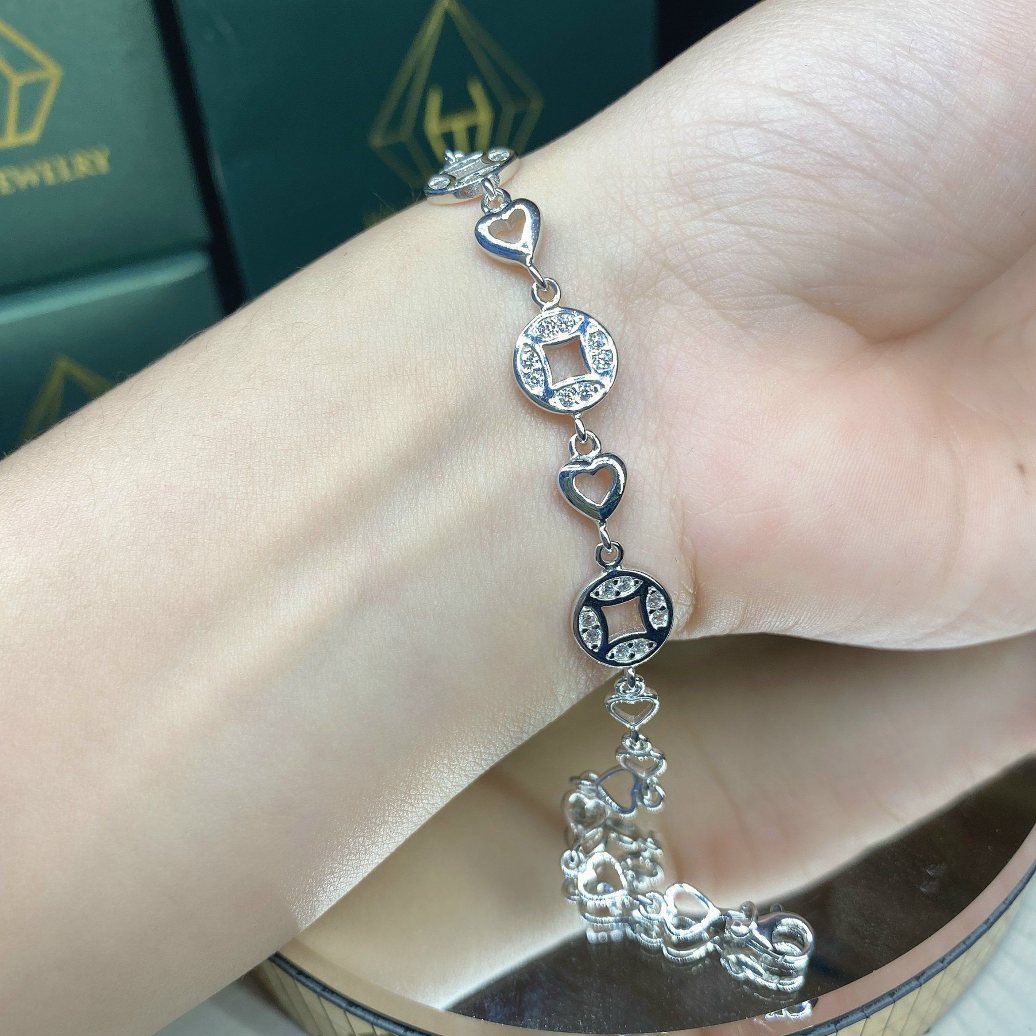 B790 Lắc đồng tiền phối tim
