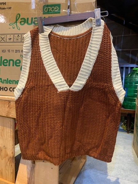 Áo len ghile viền
