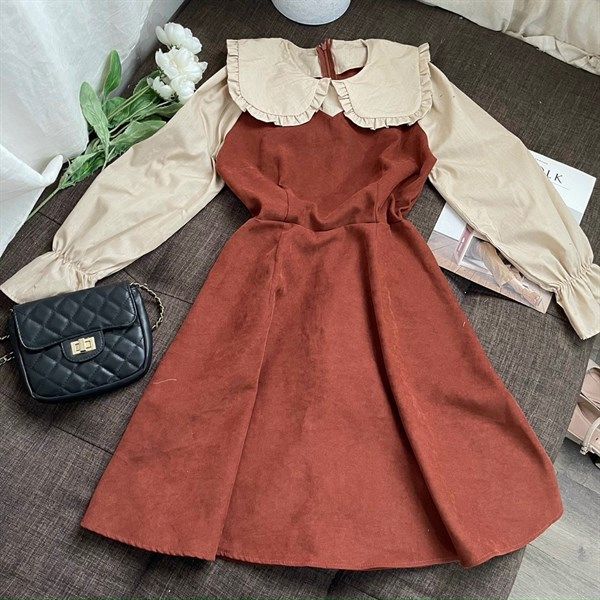 Đầm nâu phối cổ bèo