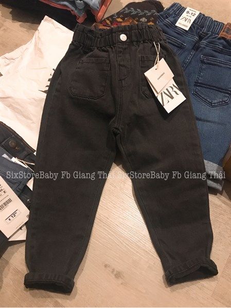 Quần jean đen túi trước Zara