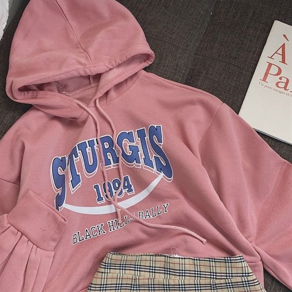 Set hoodie hồng chữ + chân váy caro