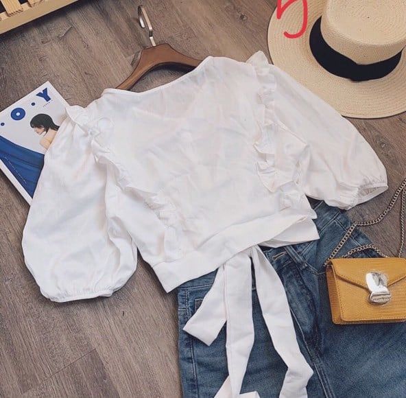 Áo peplum nút gỗ