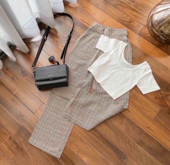 Set áo croptop trắng + quần culottes caro