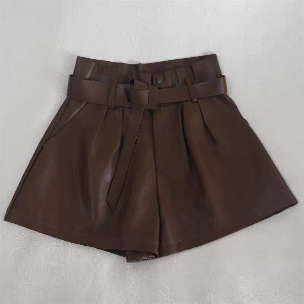 Quần short da lưng cao kèm belt