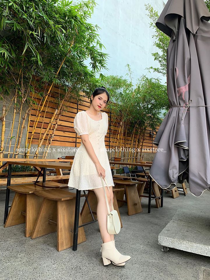 Đầm cổ U tay bo phối nút