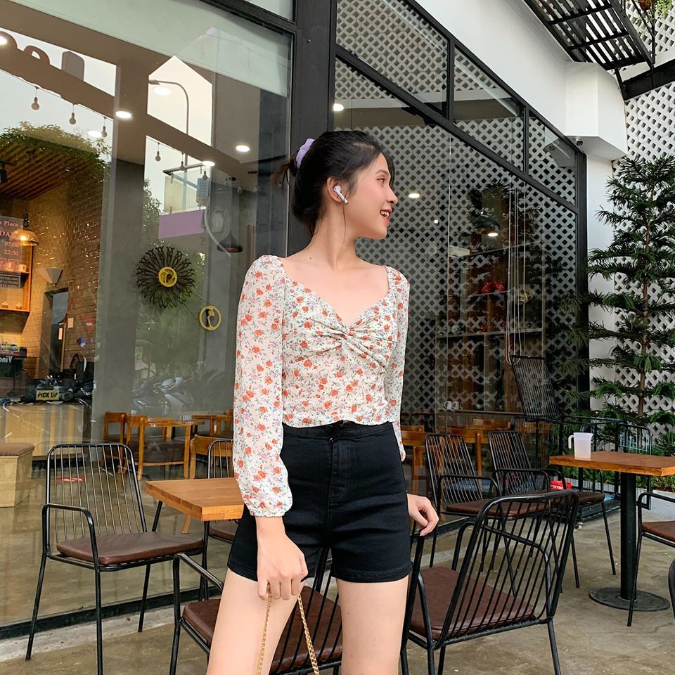 Áo hoa nhí xoắn ngực