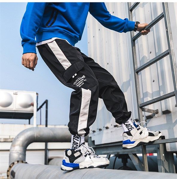 Quần dù jogger phối túi hộp OUTCOME