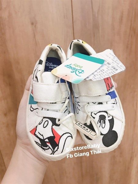 Giày mickey Zara