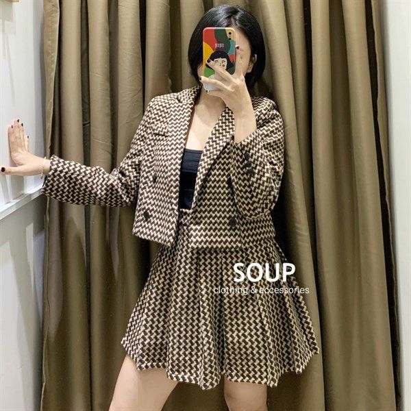 Set áo vest crop + cvay dạ ziczac