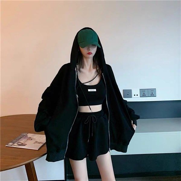 Set áo khoác + áo ba lỗ + short