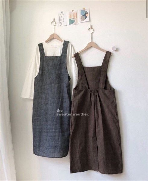 Đầm yếm sọc caro nâu