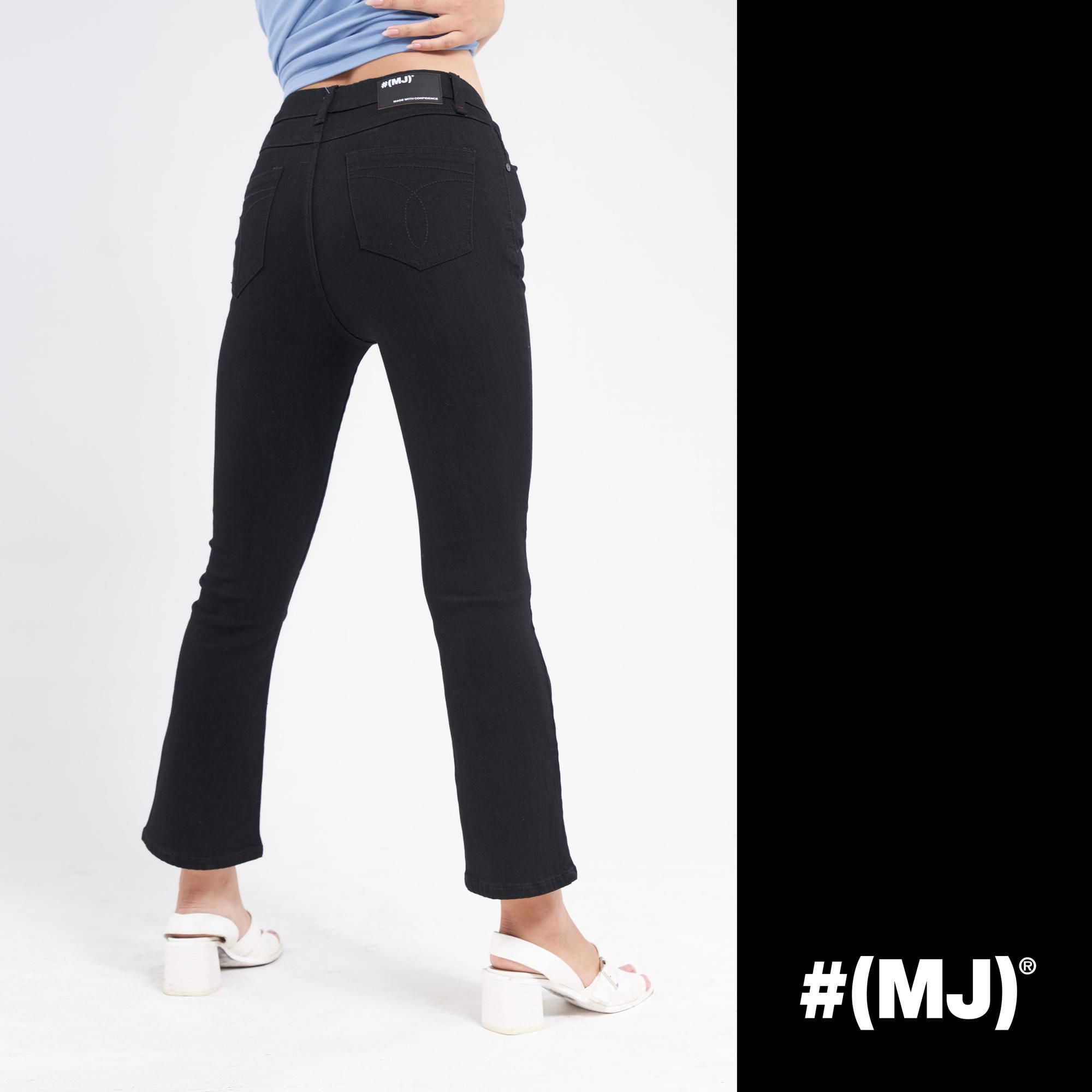 Quần jeans lửng nữ thời trang ống loe MESSI WJB0120