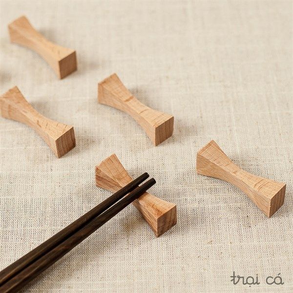 Gác đũa gỗ nơ (4cm)