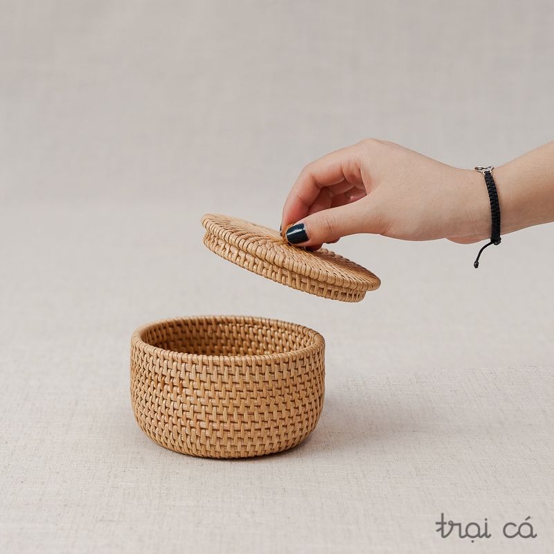  Hộp kim chỉ mây guột (12x7cm) - có nắp và núm tròn 