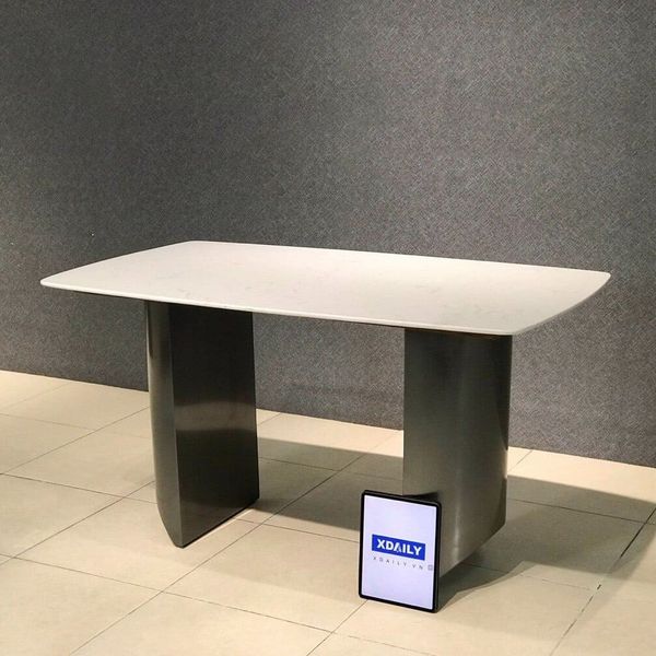 Bàn ăn XDAILY - Wedge dining table