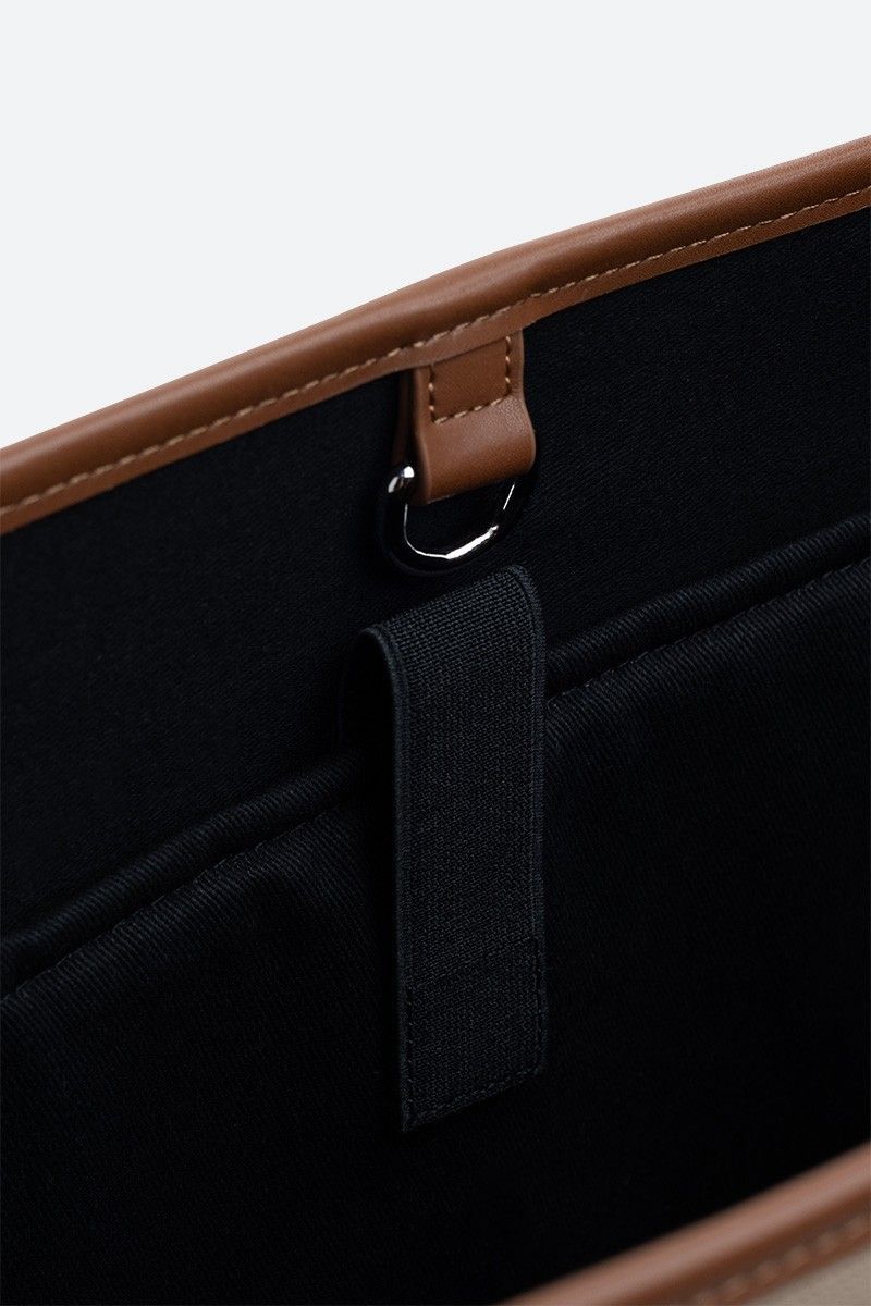 Túi Xách Nữ Tiện Dụng FWBA24SS02