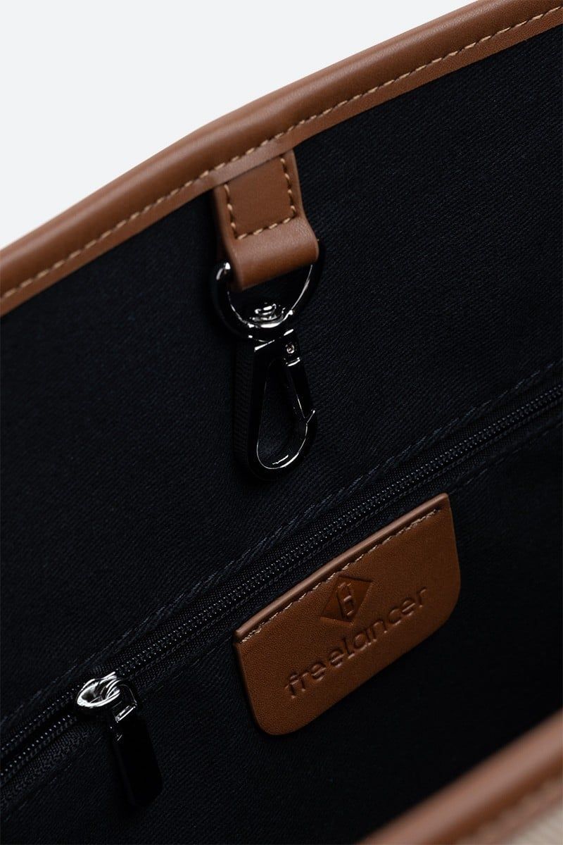 Túi Xách Nữ Tiện Dụng FWBA24SS02