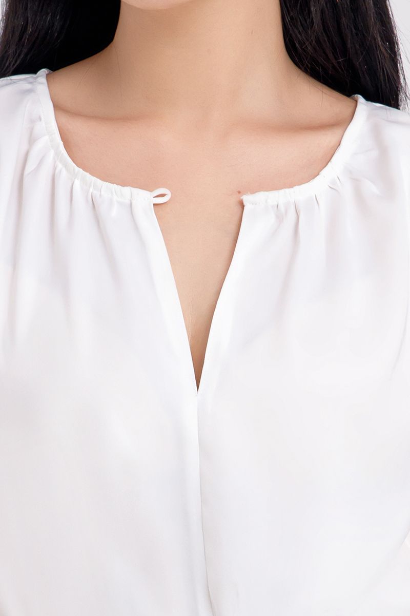 Áo kiểu nữ cổ tròn xếp ly FWBL21SS02C