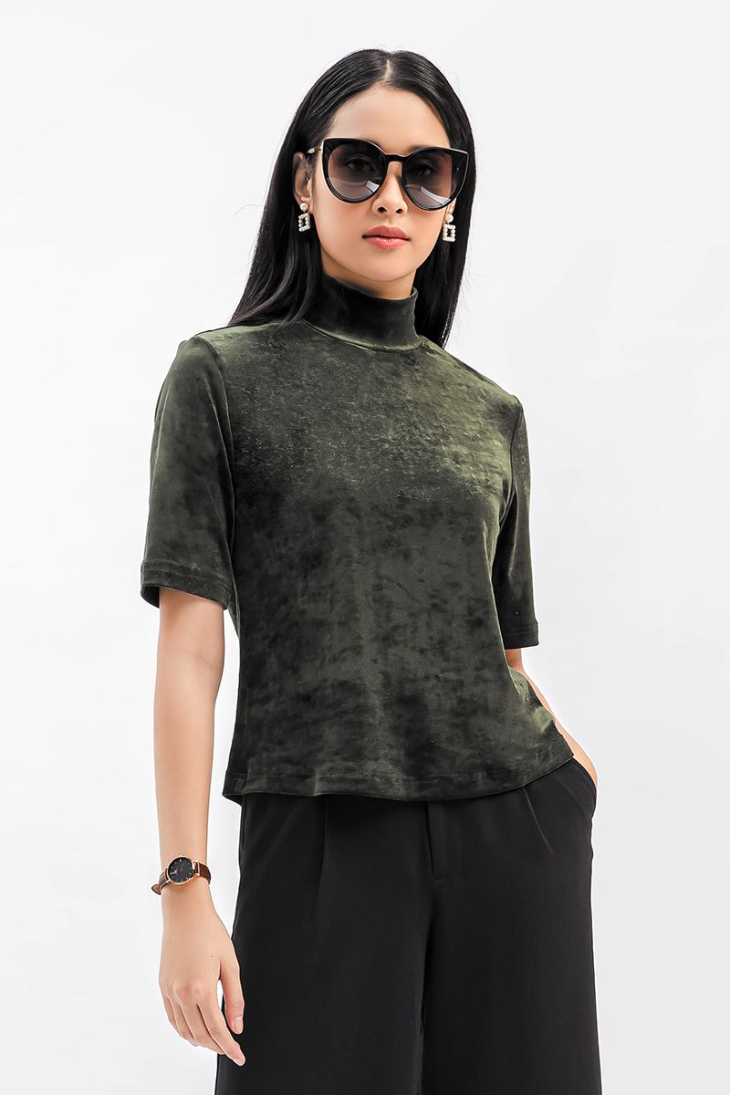 Áo kiểu nữ cổ lọ vải nhung thời thượng FWBL21SS38L