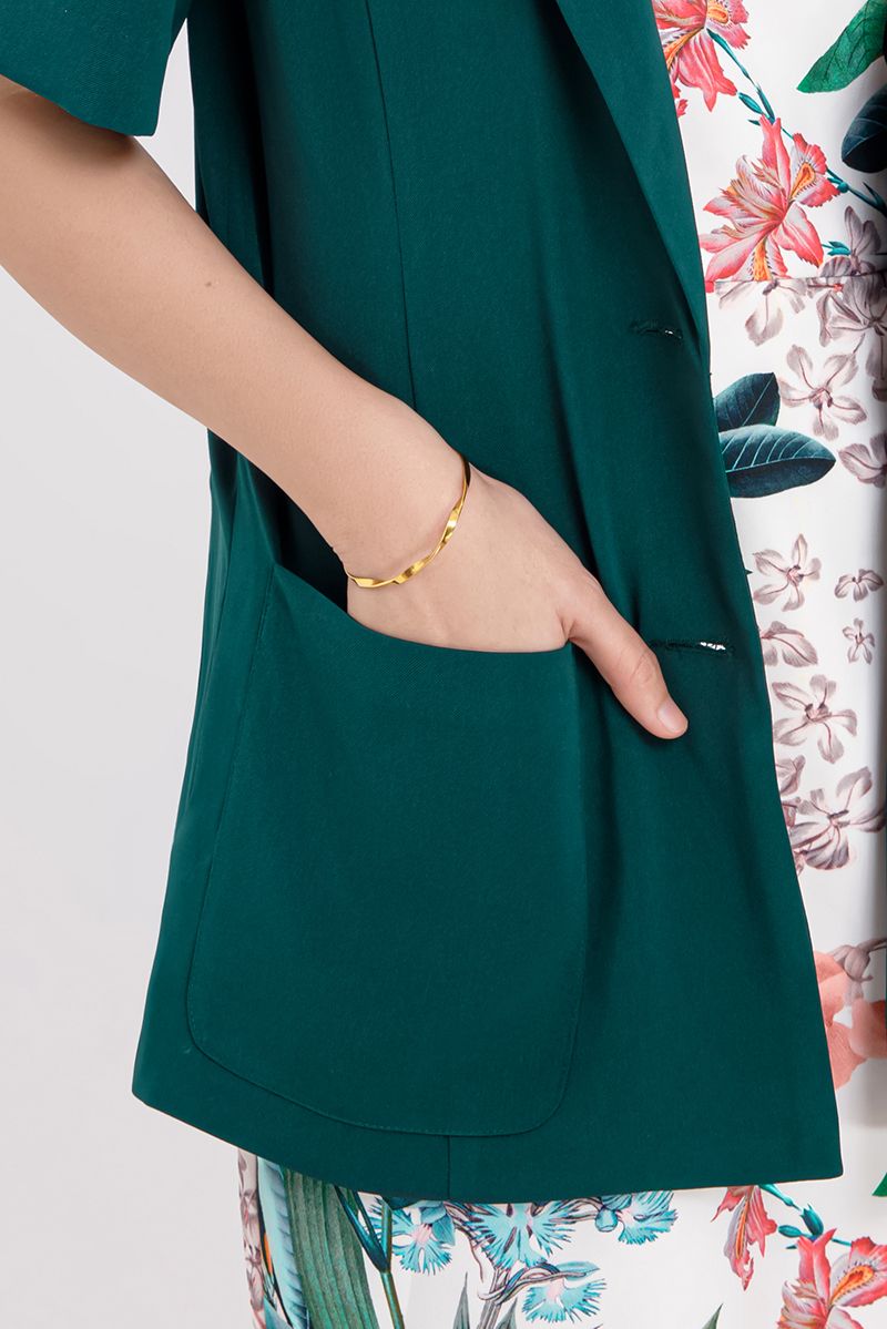Áo khoác blazer nữ tay ngắn có túi FWBZ21SS07L