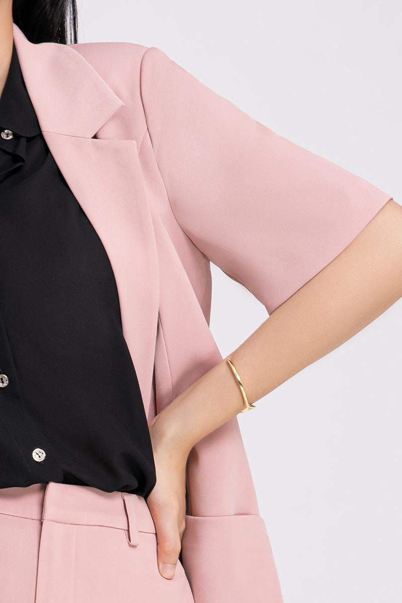 Áo khoác blazer nữ tay ngắn có túi FWBZ21SS07L