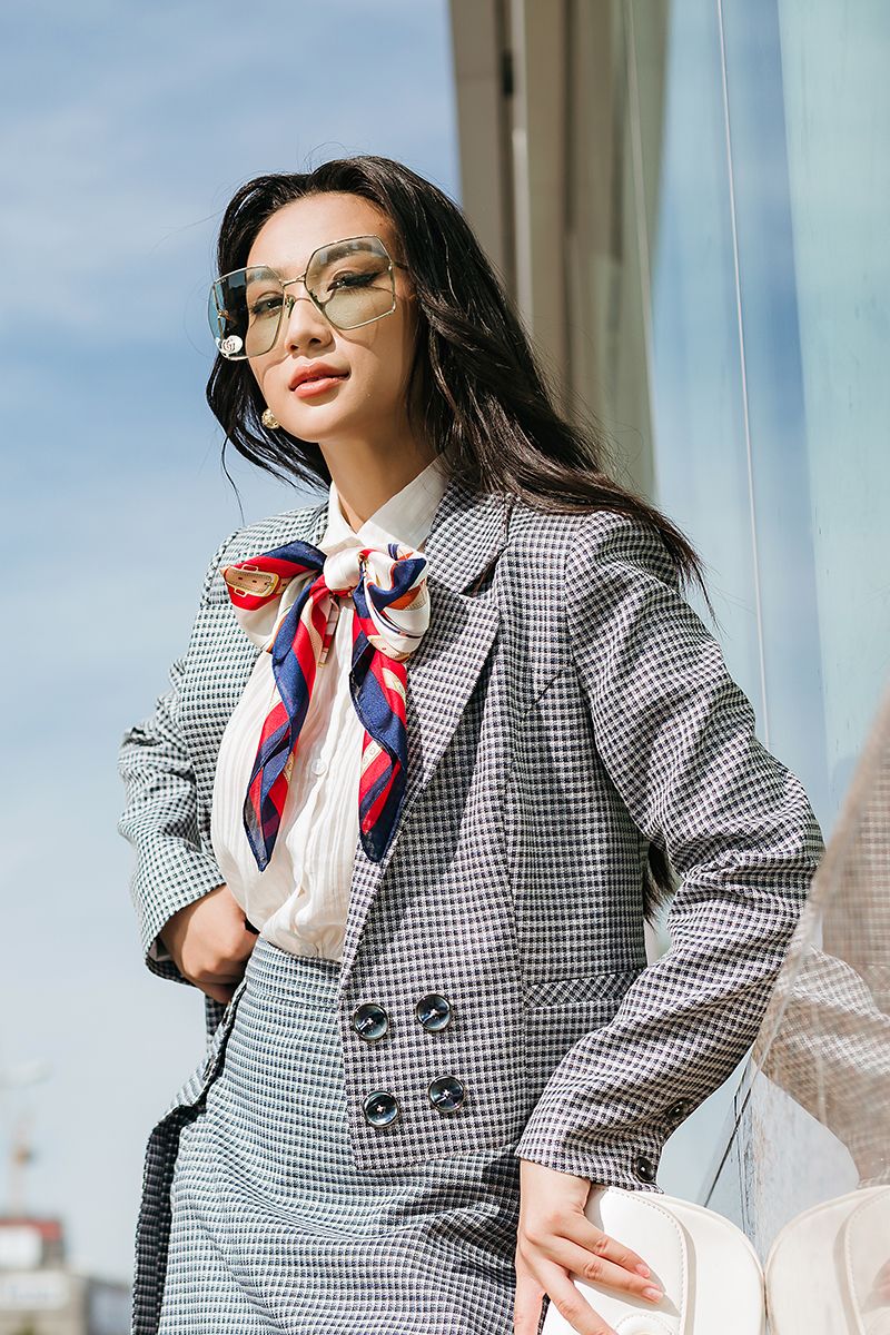 Áo Khoác Nữ Cổ Vest FWBZ23SS06C