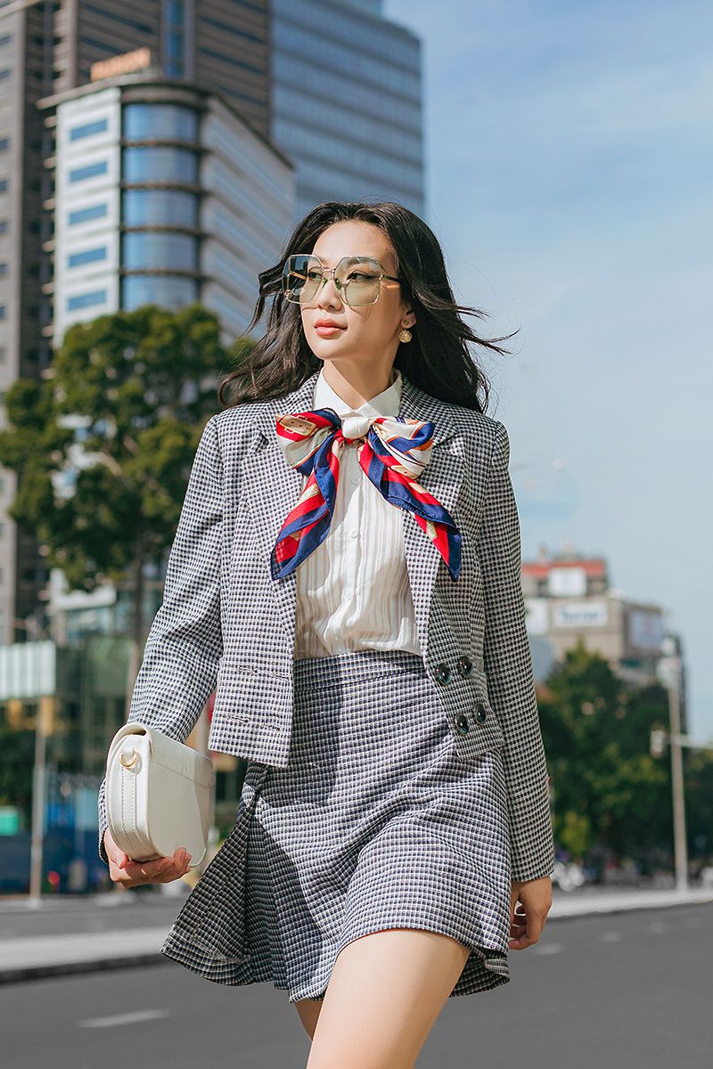 Áo Khoác Nữ Cổ Vest FWBZ23SS06C