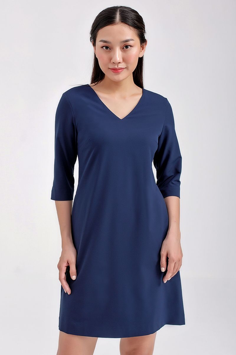 Đầm suông trơn cổ tim FWDR20FH18T