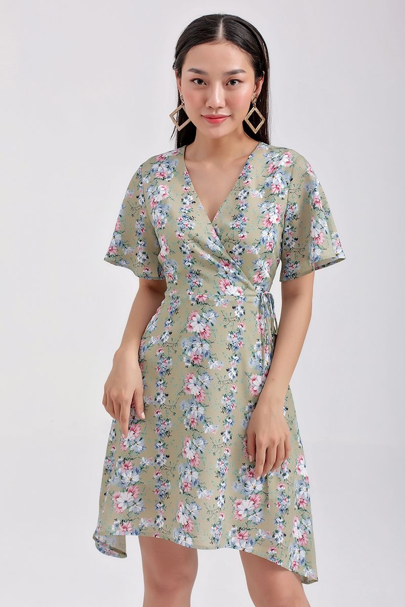 Đầm cổ tim đắp chéo thắt nơ eo FWDR20FH21C