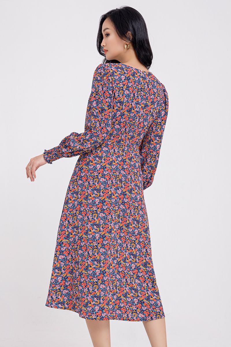Đầm tay dài cổ tim họa tiết hoa nữ tính FWDR21SS01L