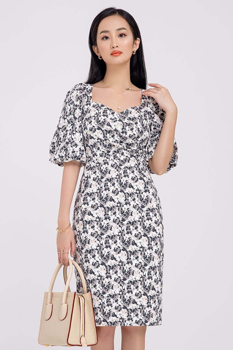 Đầm cổ đắp chéo xếp ly tay chuông FWDR21SS04C