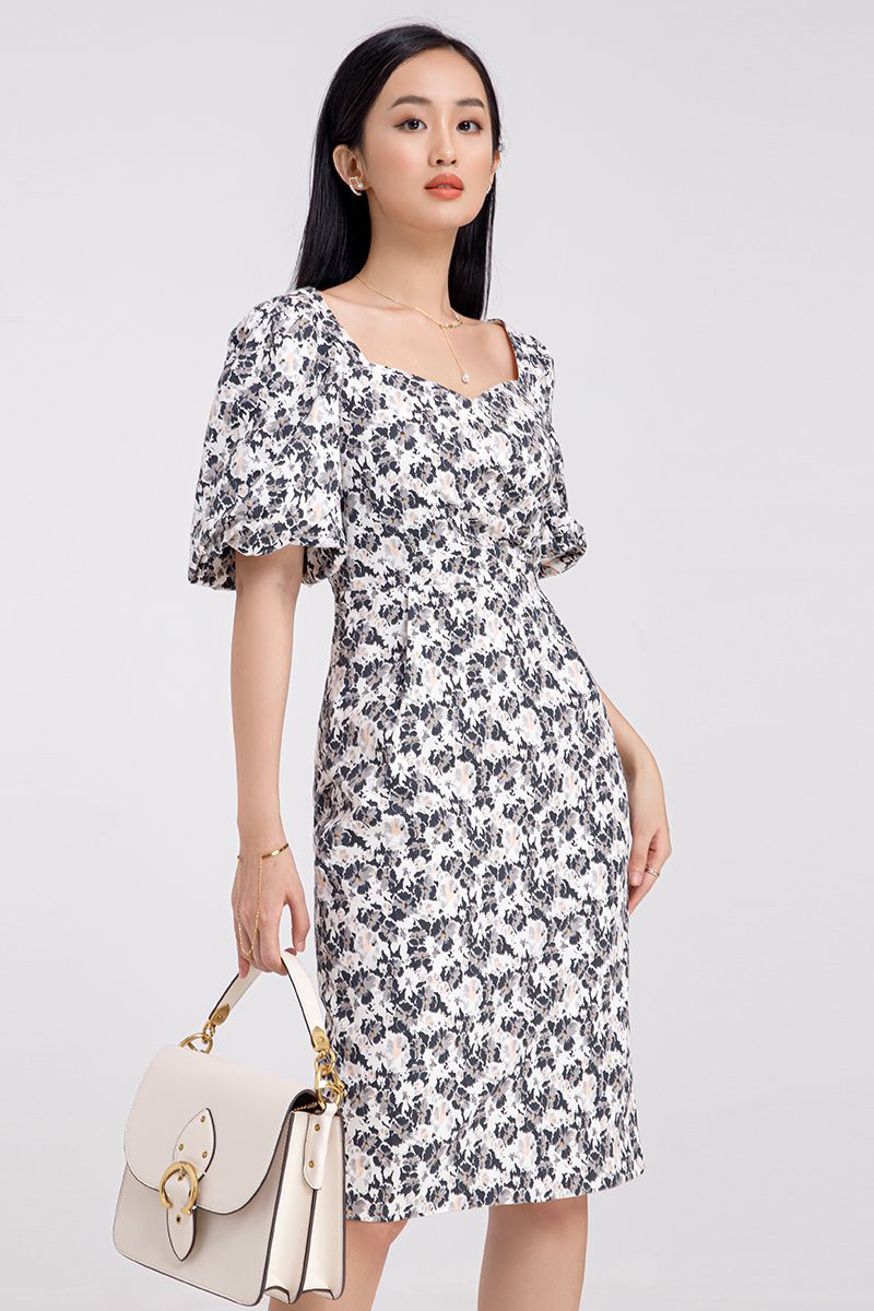 Đầm cổ đắp chéo xếp ly tay chuông FWDR21SS04C