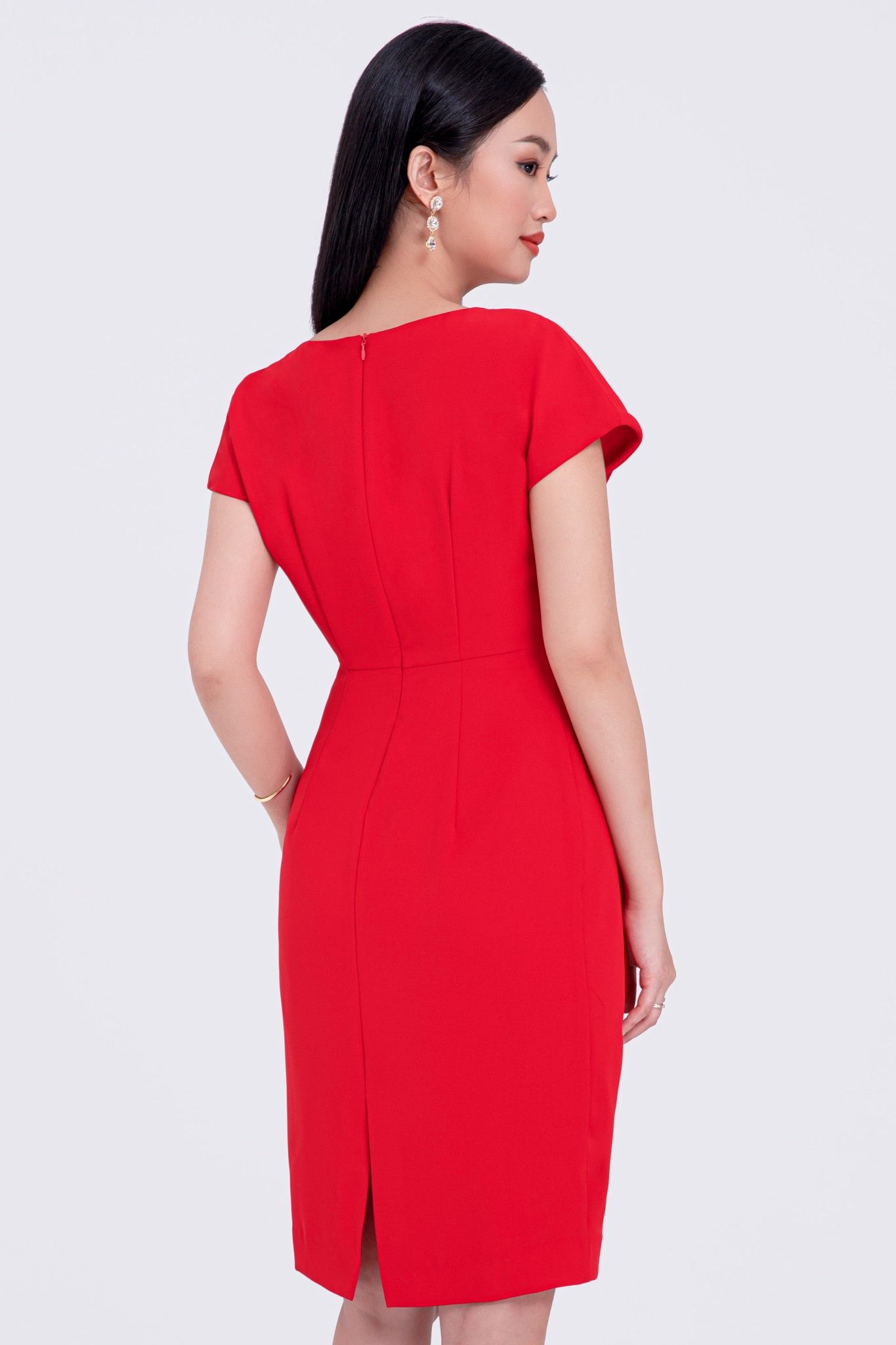 Đầm xếp ly chéo eo FWDR21SS26L