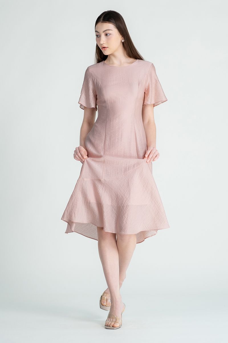 Áo Đầm Tay Lỡ Nữ Tính FWDR25SS09C