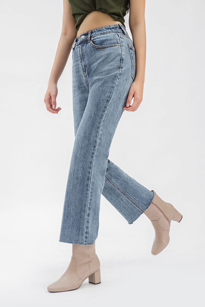 Quần jeans nữ form rộng FWJN20FH06C