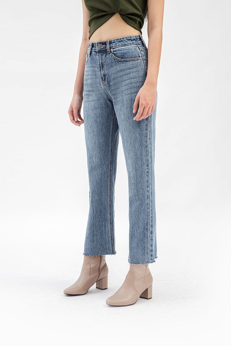 Quần jeans nữ form rộng FWJN20FH06C