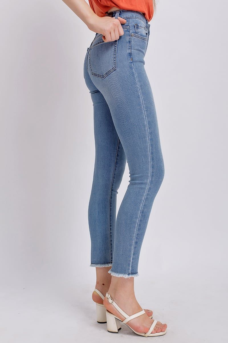 Quần jeans nữ dài ống ôm gấu tua rua FWJN20S010-C1-NEW