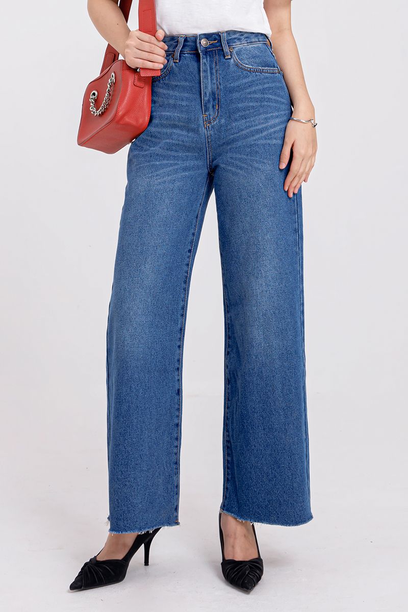 Quần jeans nữ Loose fit ống tua rua FWJN21SS13L
