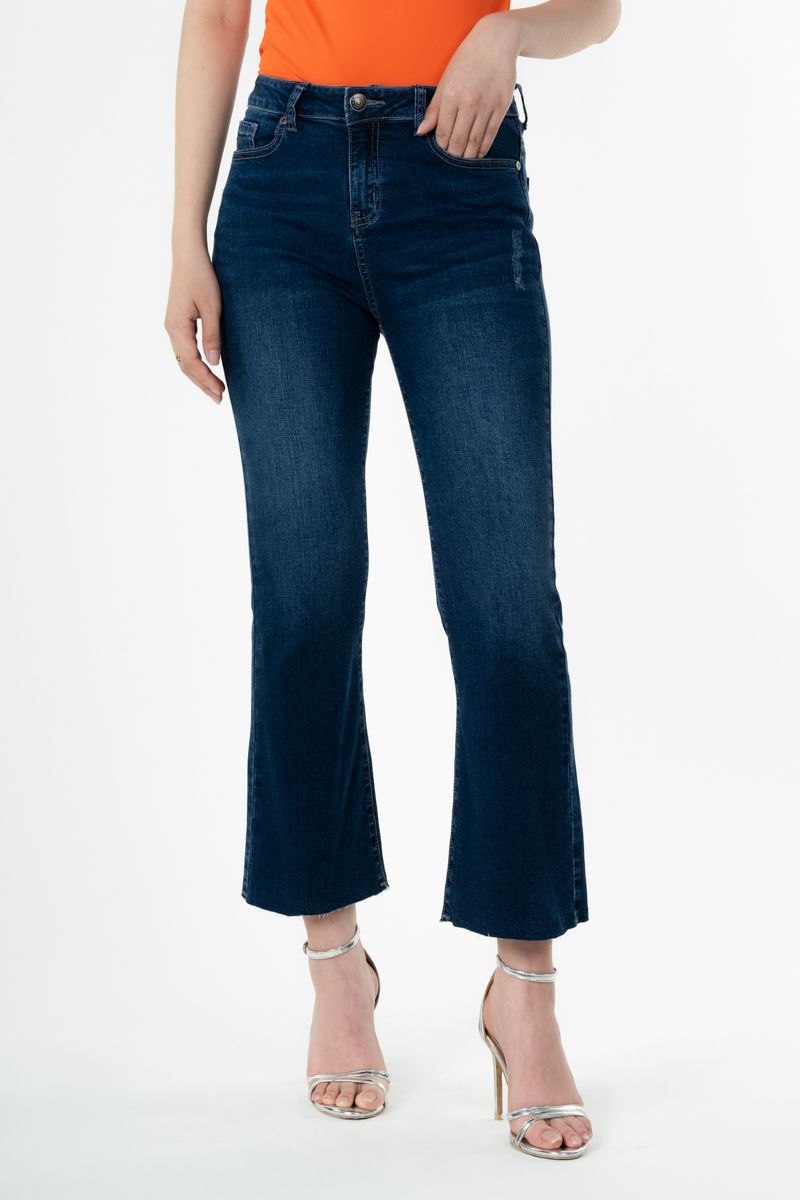 Quần Jean nữ basic ông loe nhẹ FWJN22FH18C