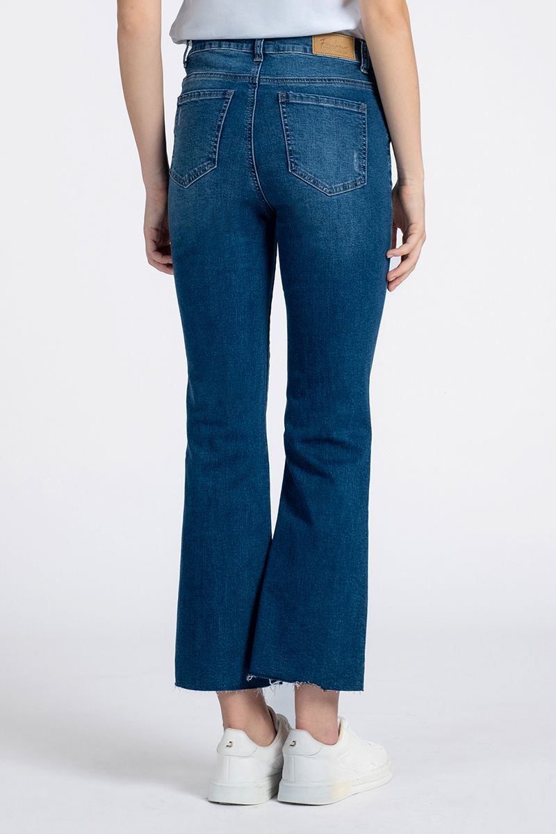 Quần Jean nữ basic ông loe nhẹ FWJN22FH18C