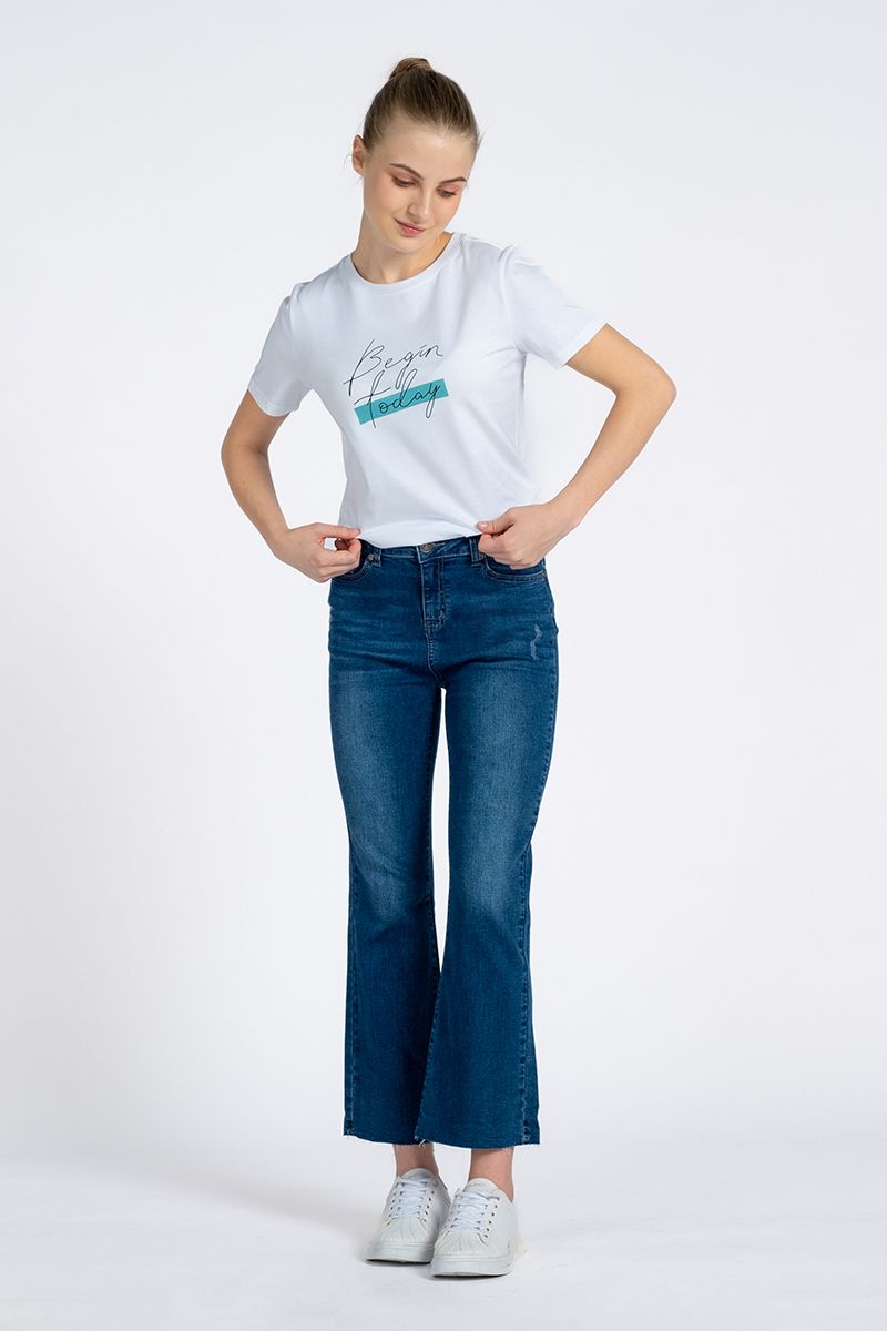 Quần Jean nữ basic ông loe nhẹ FWJN22FH18C