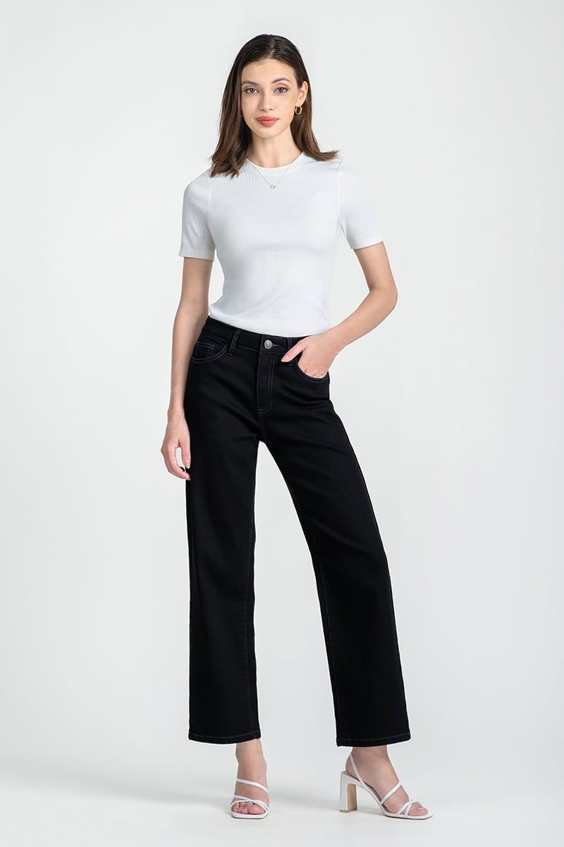 Quần Jeans Ống Rộng Màu Đen FWJN25SS09C