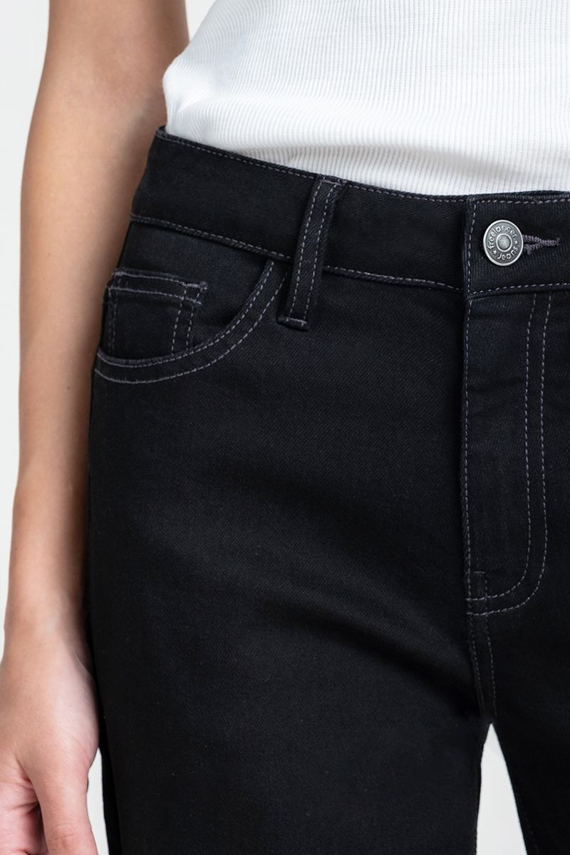 Quần Jeans Ống Rộng Màu Đen FWJN25SS09C