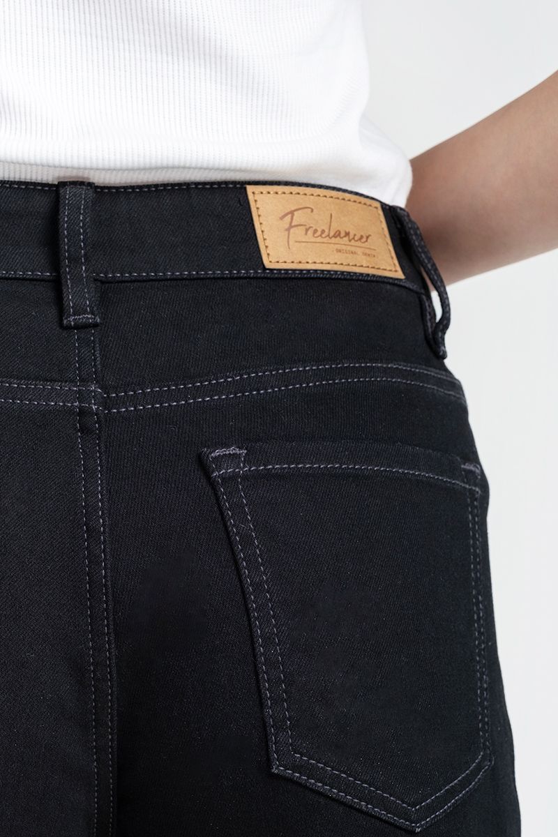 Quần Jeans Ống Rộng Màu Đen FWJN25SS09C