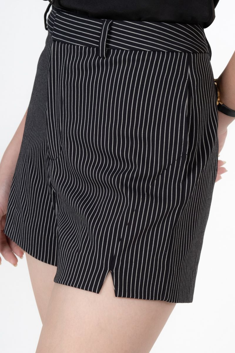 Quần Short Nữ Cạp Cao FWSP23SS01G