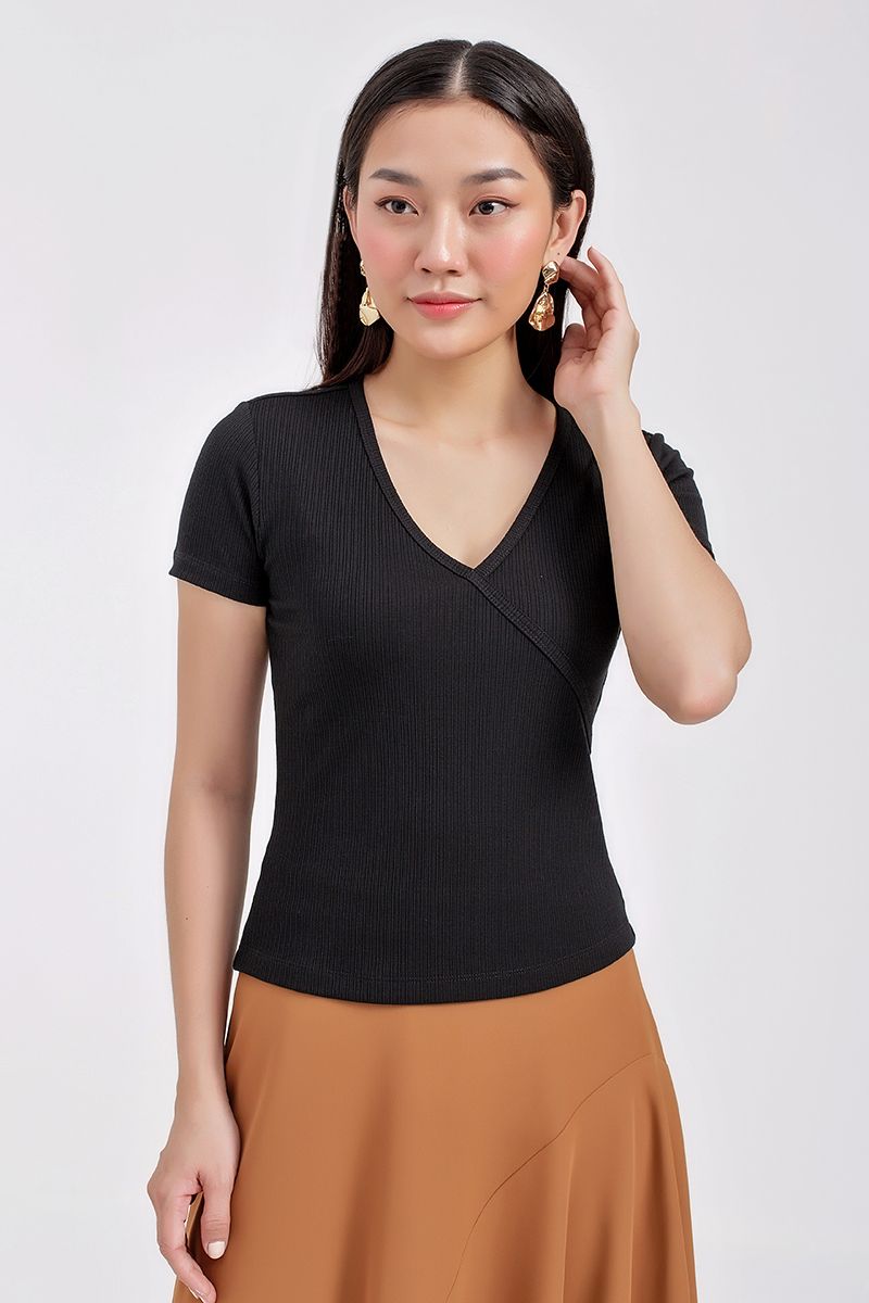 Áo thun nữ tay ngắn cổ tim đắp chéo FWTS20FH46C