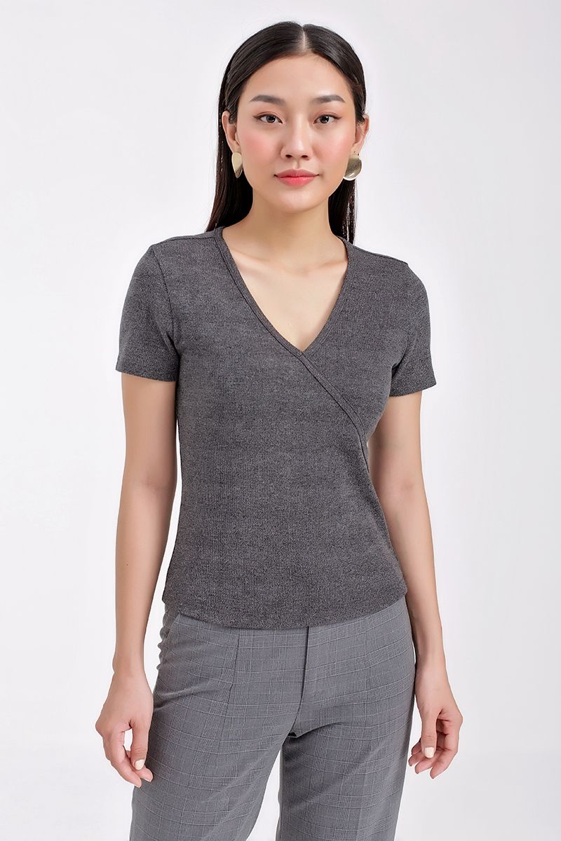 Áo thun nữ tay ngắn cổ tim đắp chéo FWTS20FH46C