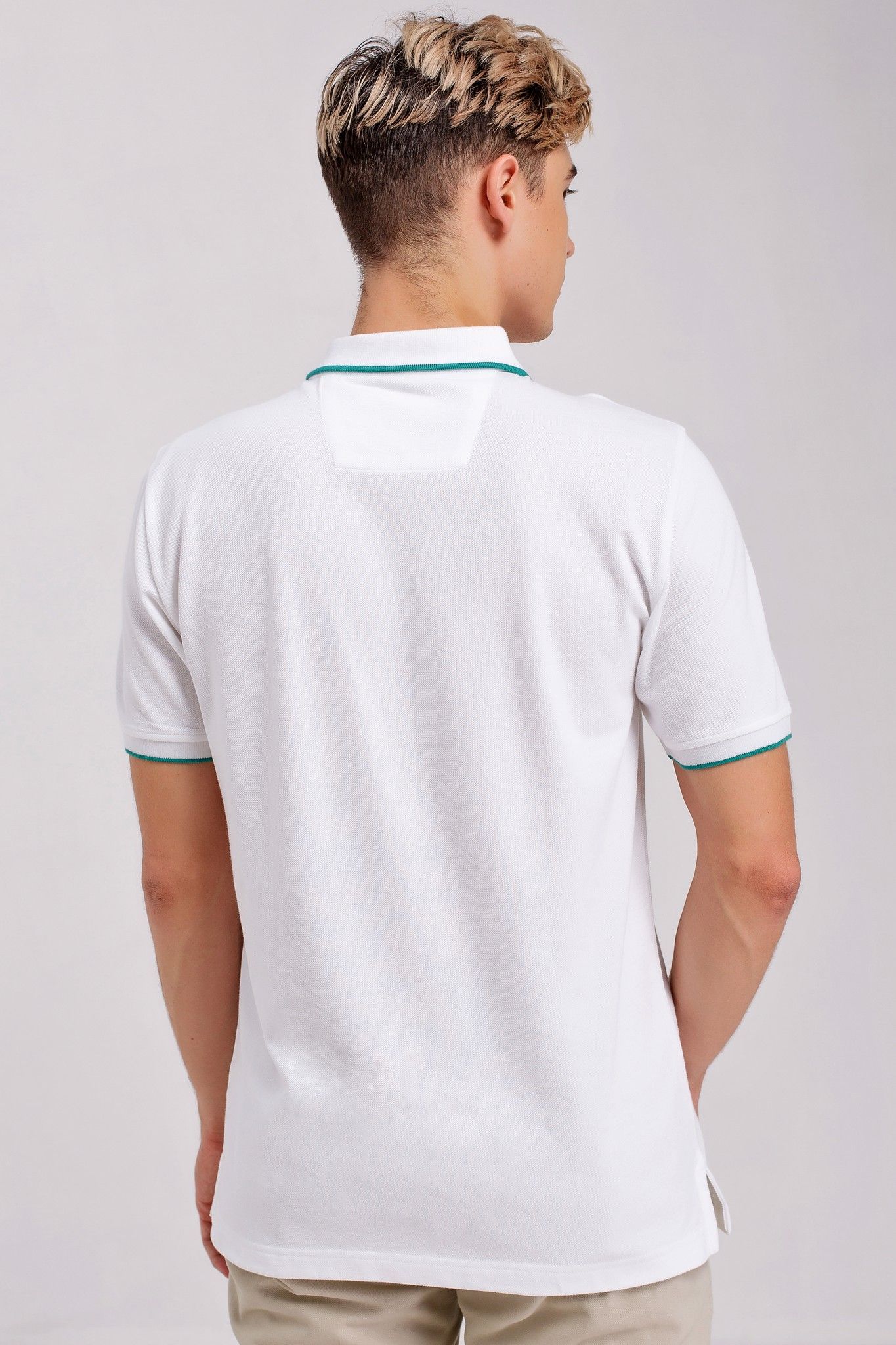 Áo thun có cổ tay ngắn KS20SS04C-SC