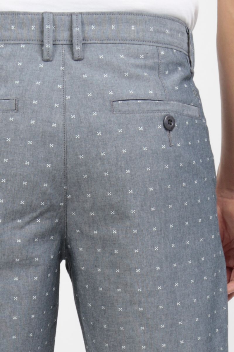 Quần shorts above knee có họa tiết SP21SS09P-AK