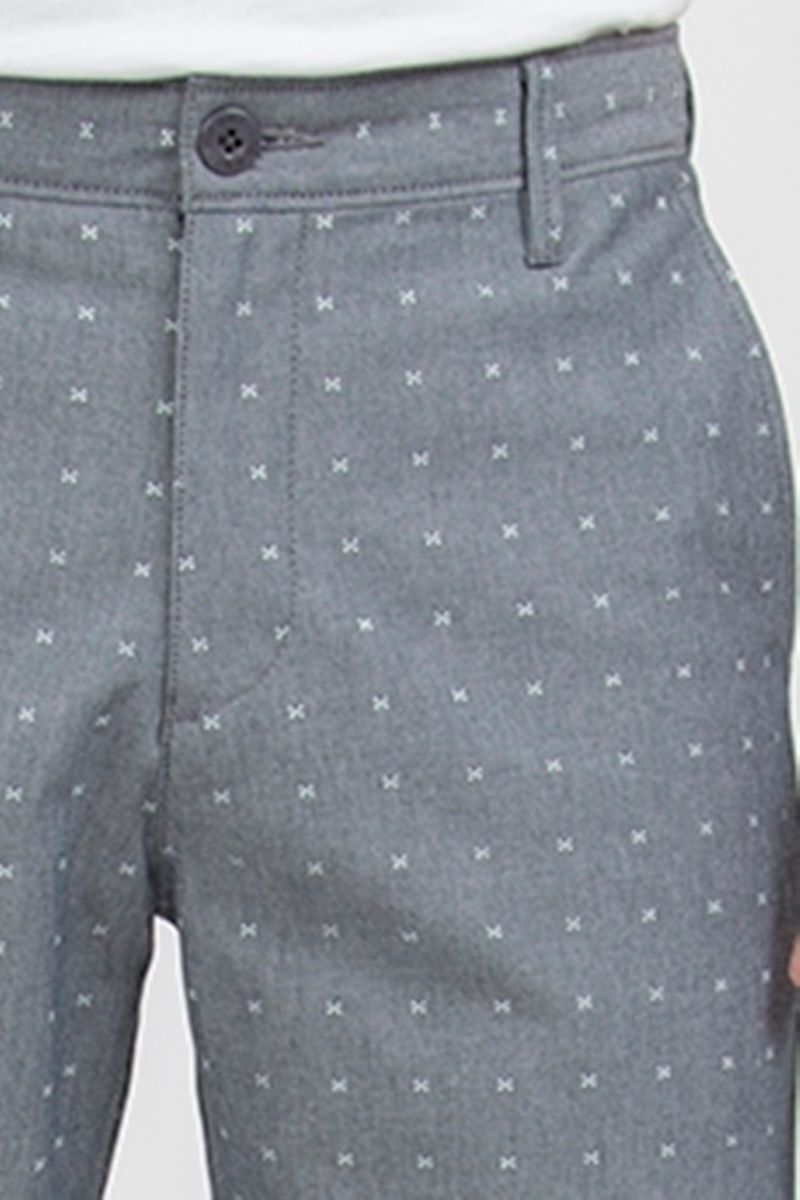 Quần shorts above knee có họa tiết SP21SS09P-AK